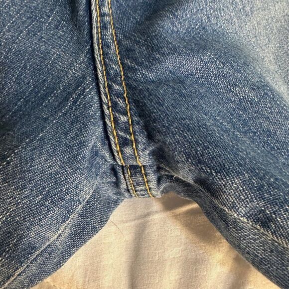 Coral Collection Size 10 Inseam 25 inches Capri with Embroidery - Picture 10 of 12